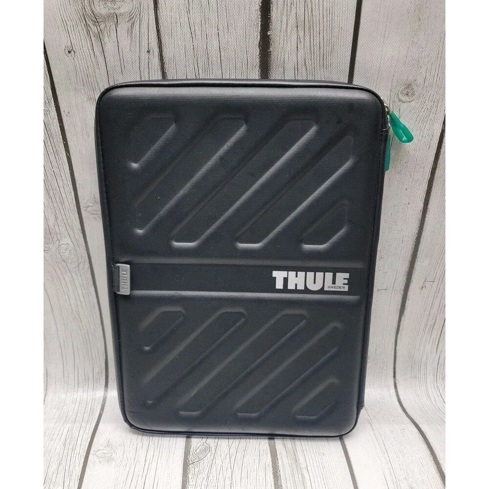 Thule Sweden Gauntlet 13x9.5 15 In Laptop Case Black Tablet sleeve zipper travel